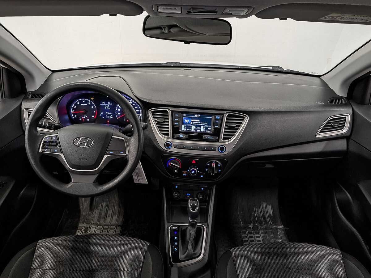 Hyundai Solaris с пробегом — 2021 год. Фото: #11