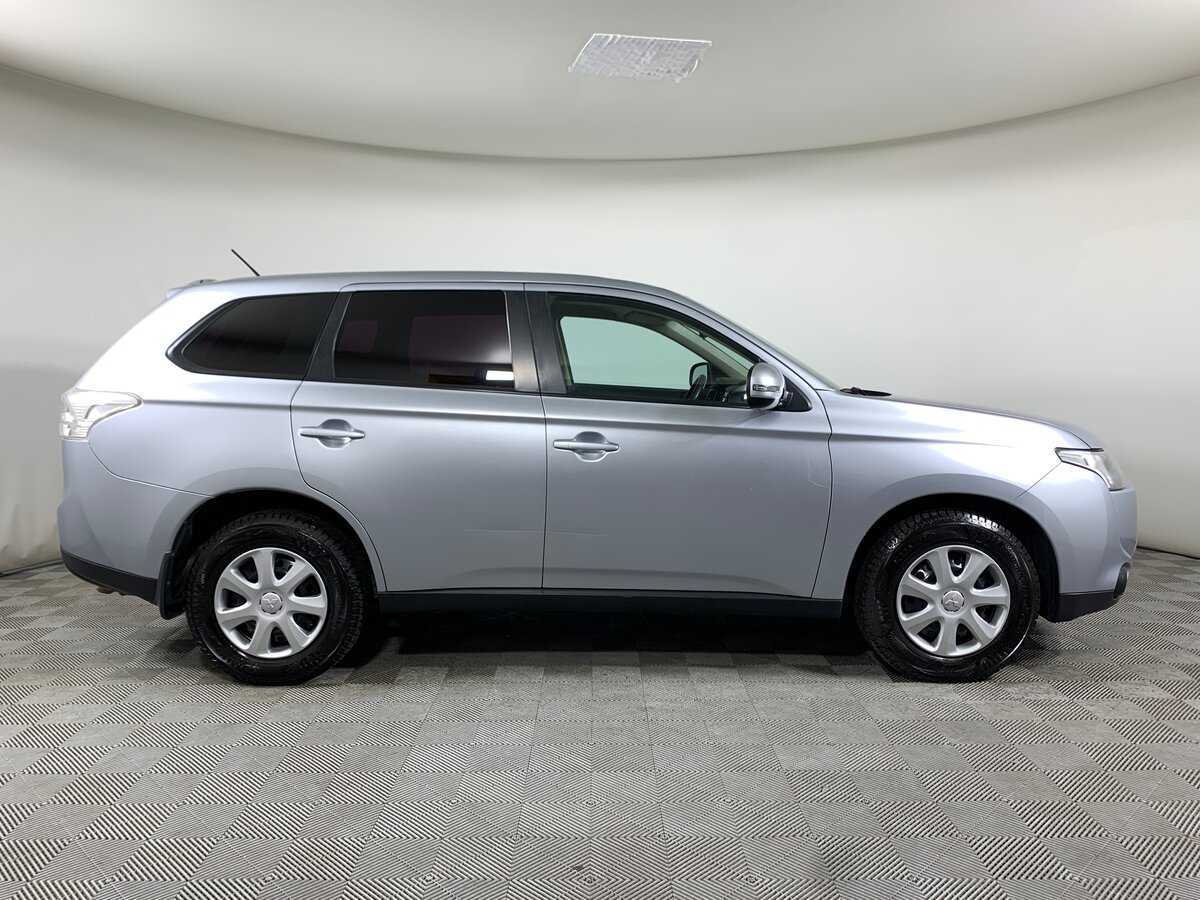 Mitsubishi Outlander с пробегом — 2013 год. Фото: #3