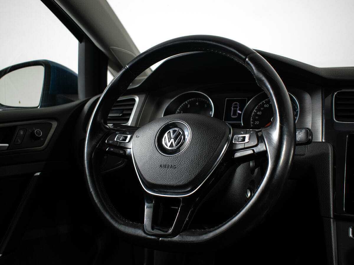 Volkswagen Golf с пробегом — 2012 год. Фото: #13