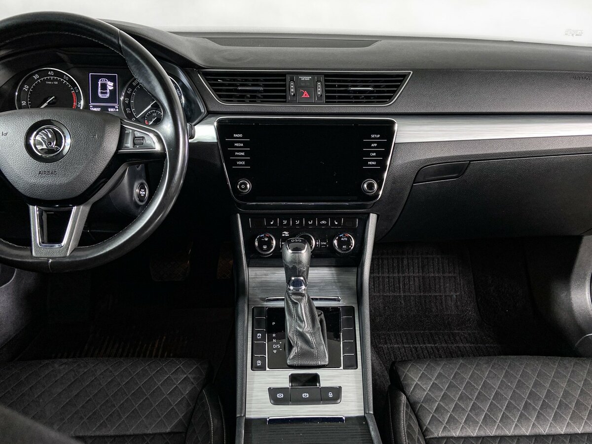 Skoda Superb с пробегом — 2020 год. Фото: #7