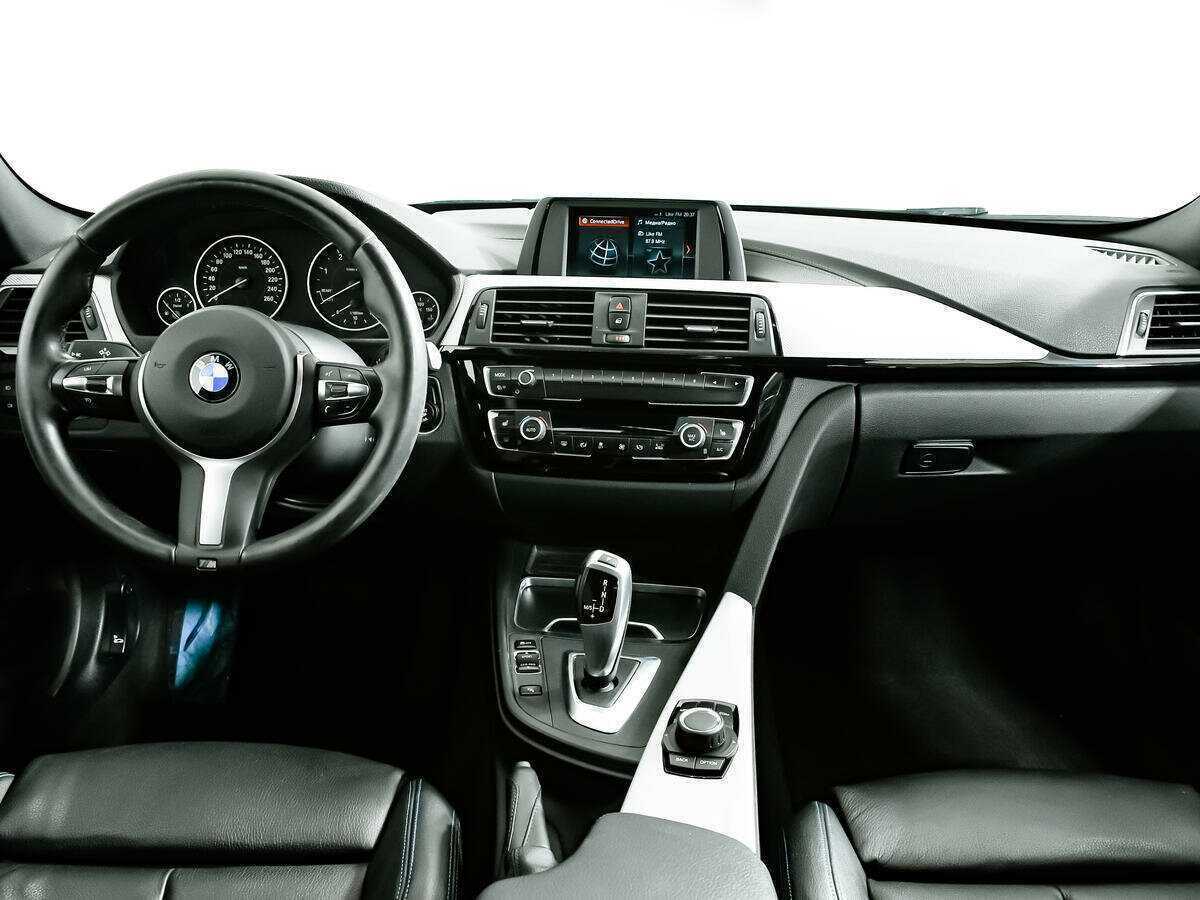BMW 3 серии с пробегом — 2018 год. Фото: #9