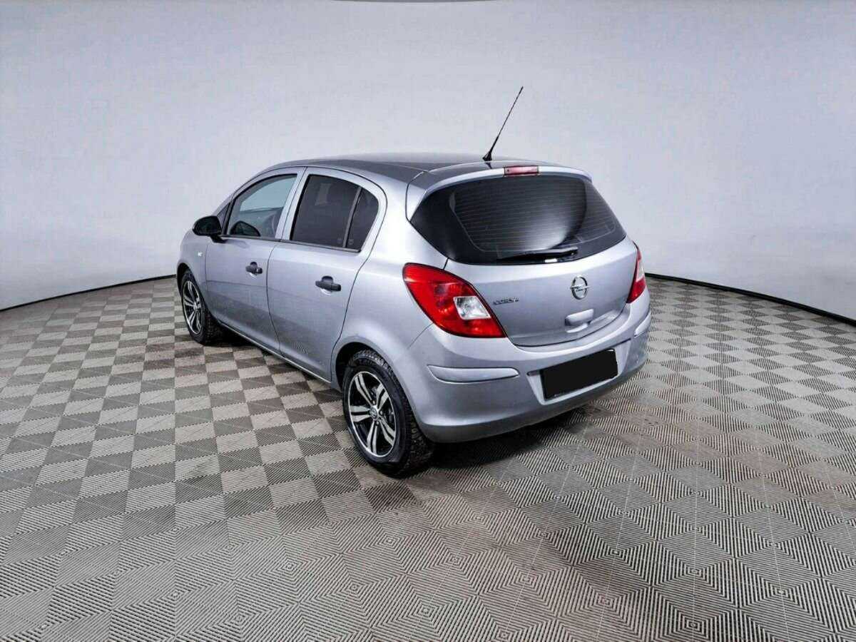 Opel Corsa с пробегом — 2012 год. Фото: #6