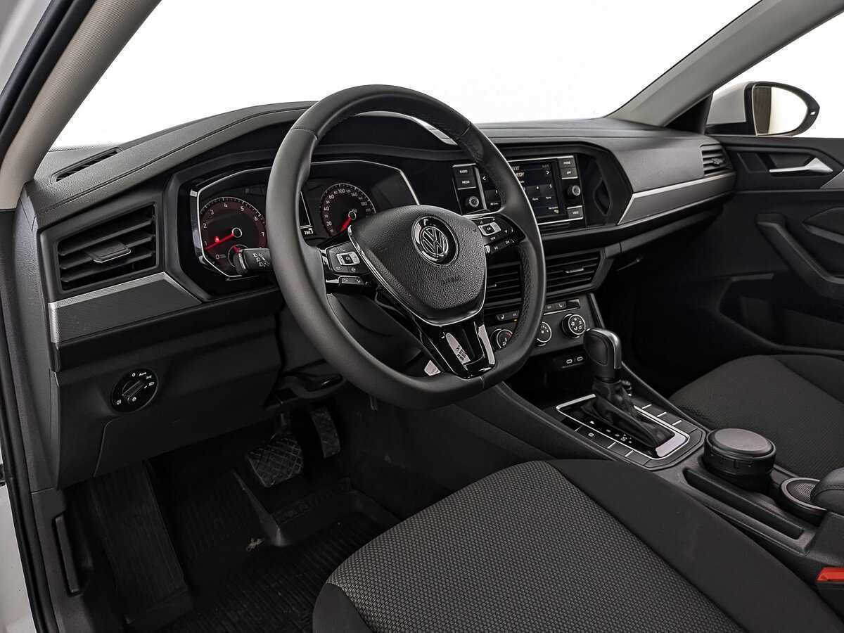 Volkswagen Jetta с пробегом — 2020 год. Фото: #14