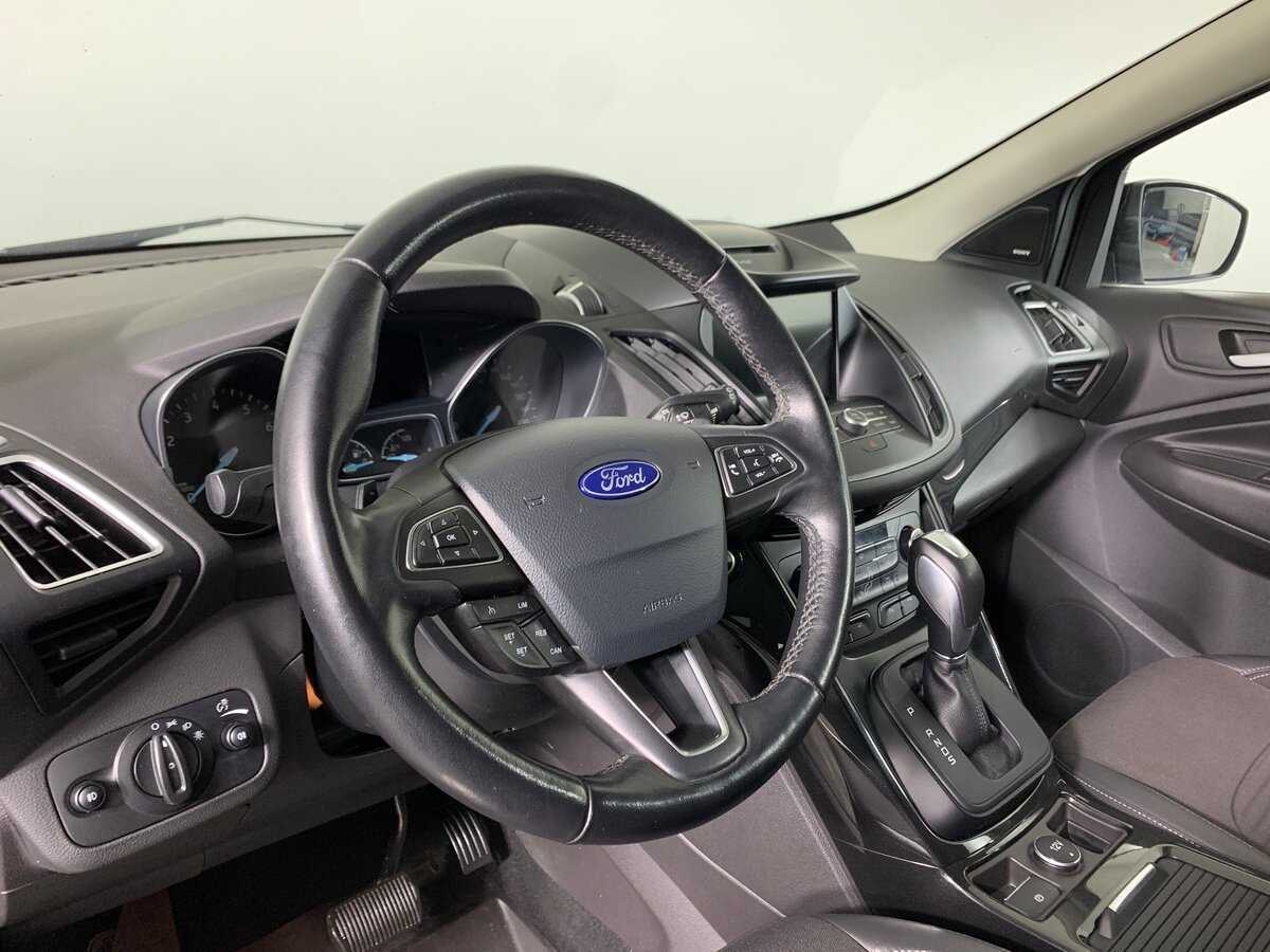 Ford Kuga с пробегом — 2017 год. Фото: #11