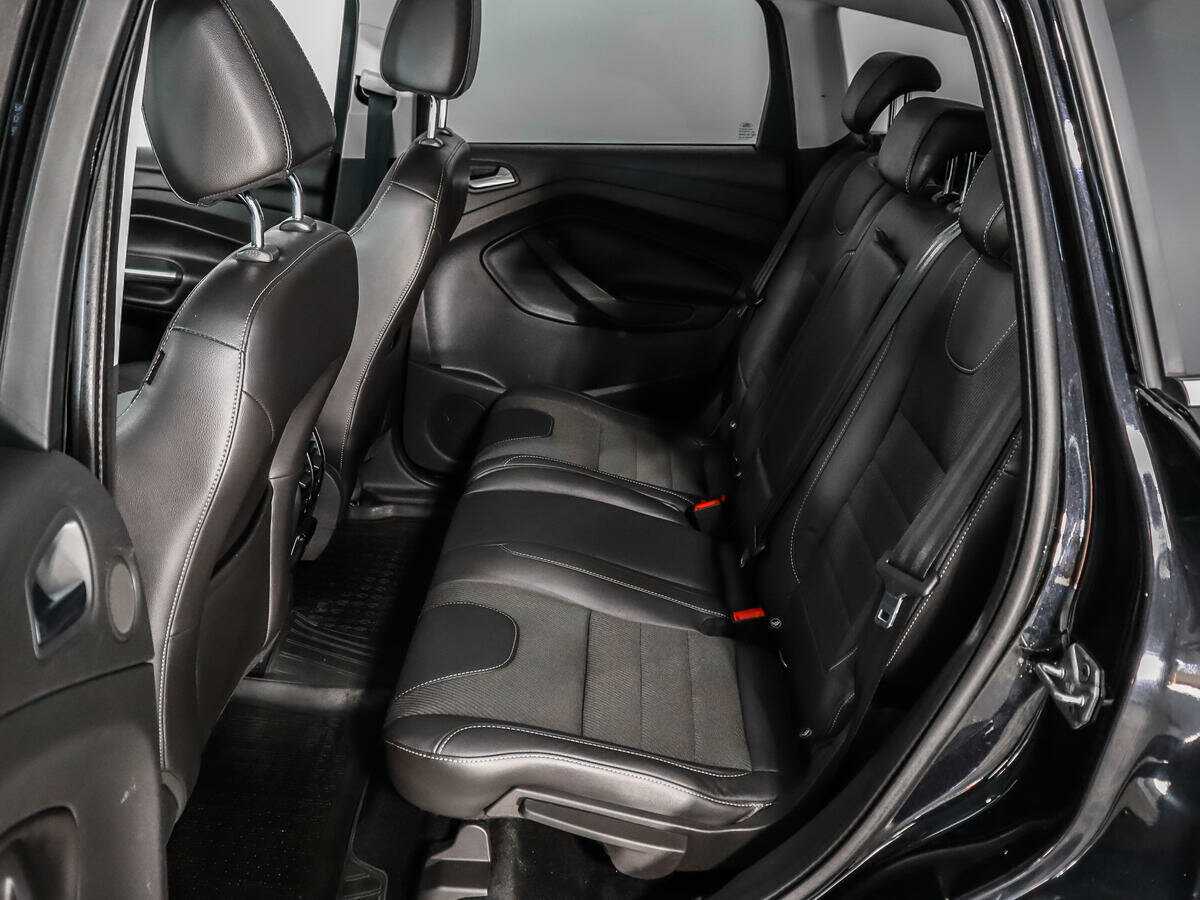 Ford Kuga с пробегом — 2014 год. Фото: #10