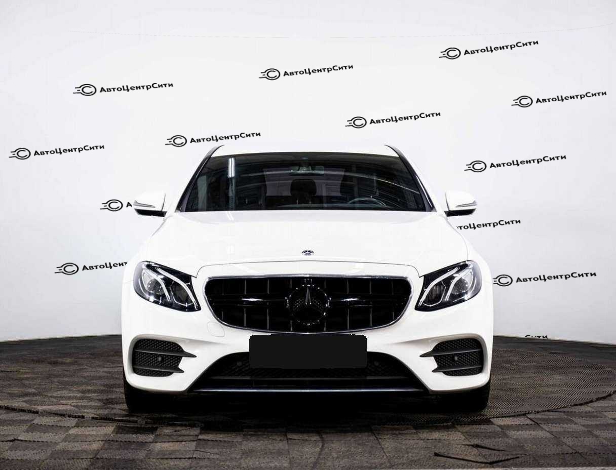Mercedes-Benz E-Класс с пробегом — 2018 год. Фото: #1
