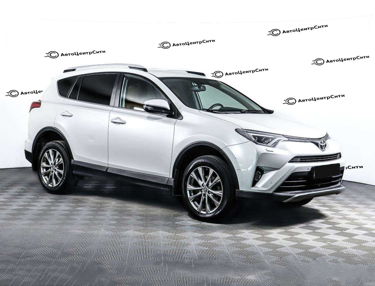 Toyota RAV4 с пробегом — 2018 год. Фото: #2