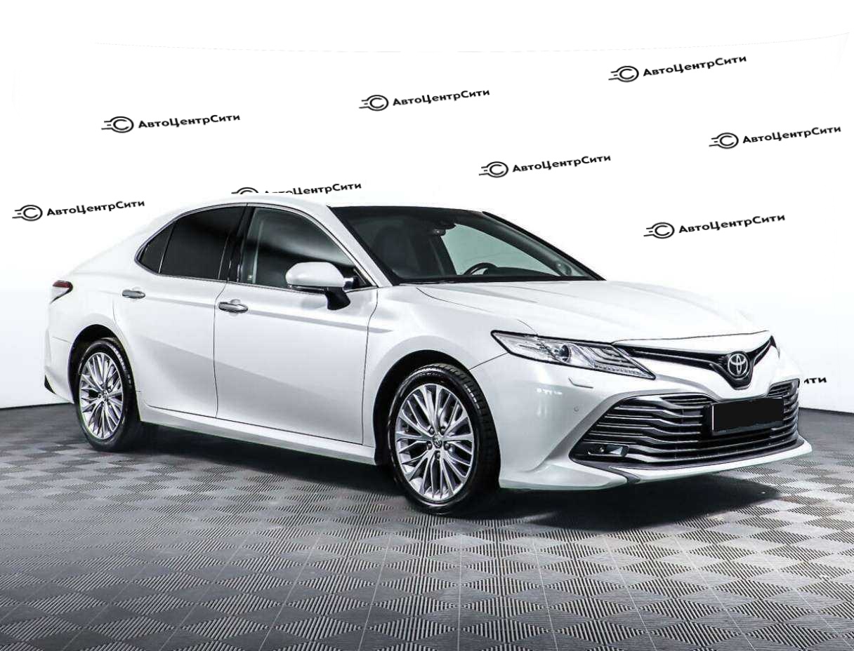 Toyota Camry с пробегом — 2019 год. Фото: #2