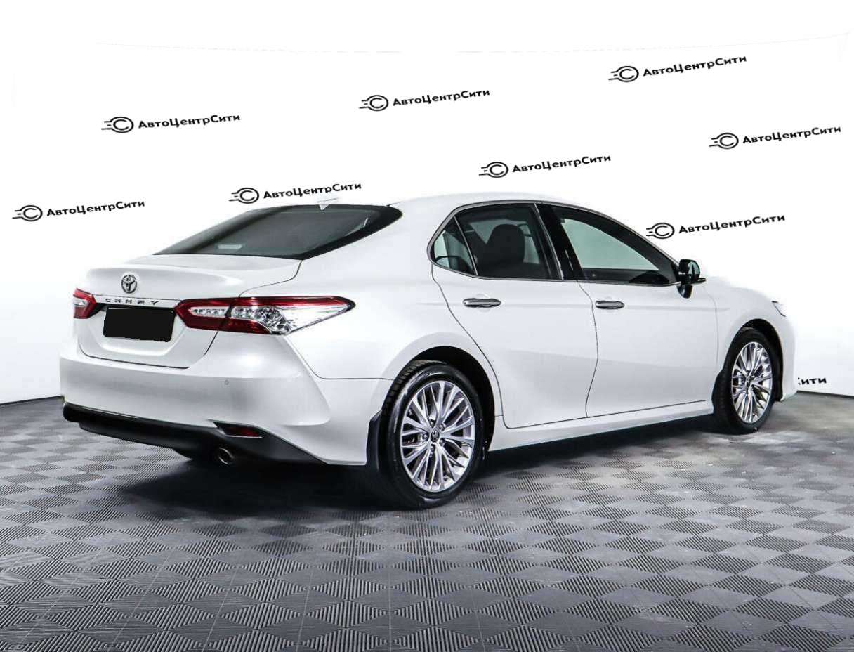 Toyota Camry с пробегом — 2020 год. Фото: #3