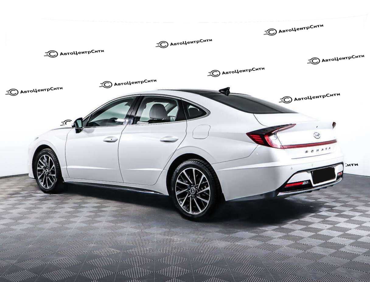 Hyundai Sonata с пробегом — 2022 год. Фото: #5