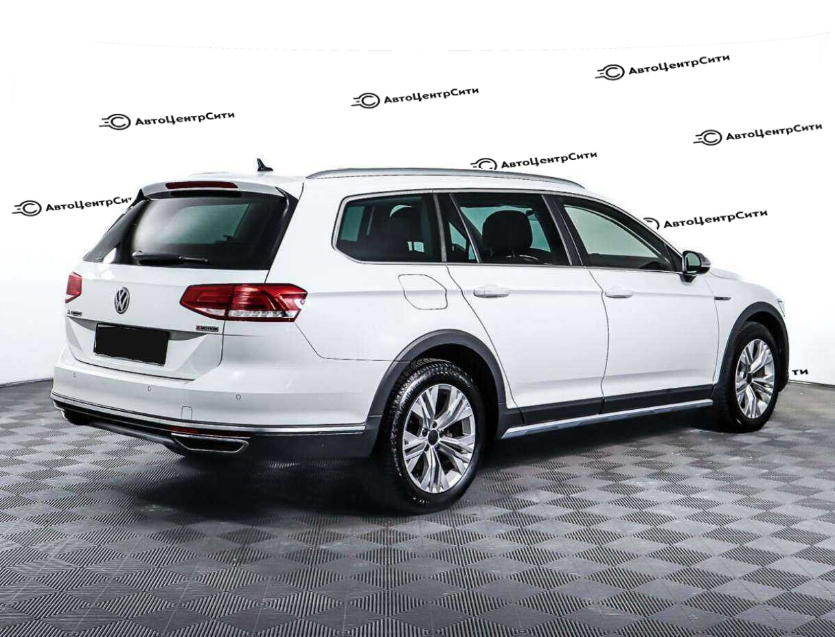 Volkswagen Passat с пробегом — 2018 год. Фото: #4
