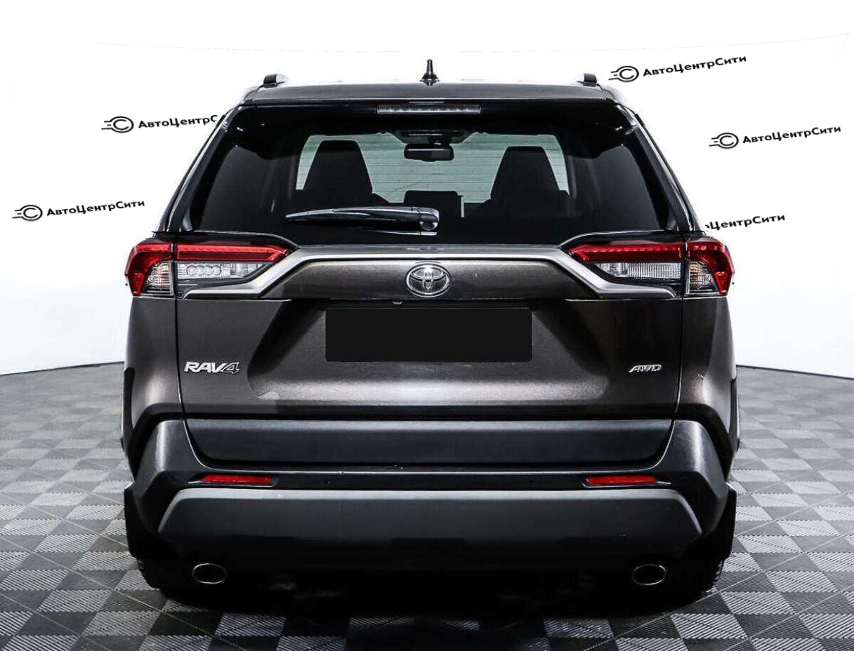 Toyota RAV4 с пробегом — 2019 год. Фото: #5