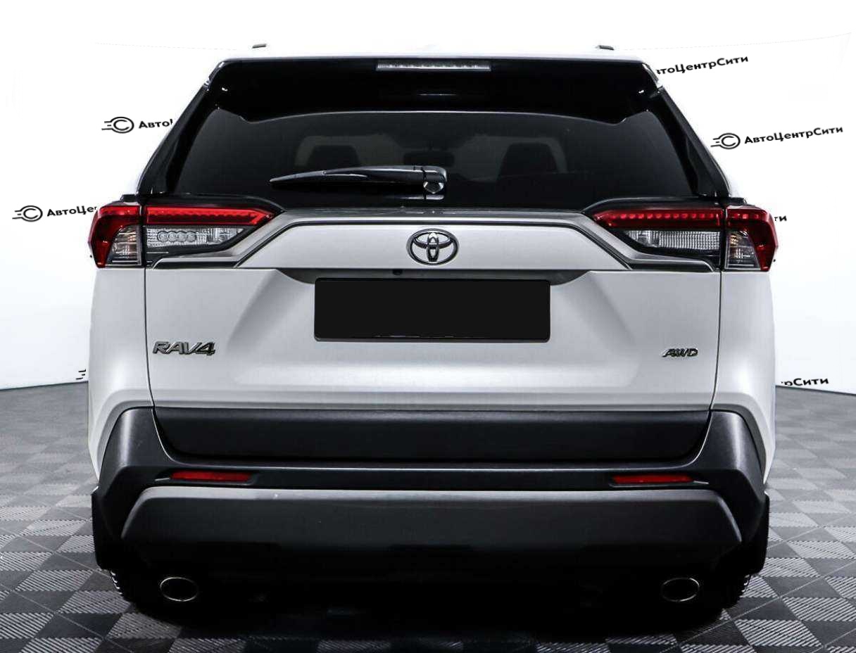 Toyota RAV4 с пробегом — 2020 год. Фото: #5