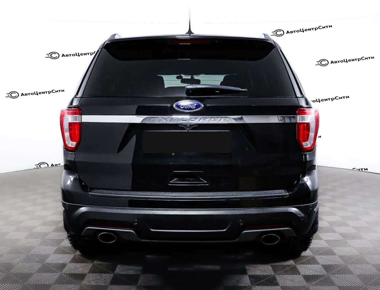 Ford Explorer с пробегом — 2018 год. Фото: #5