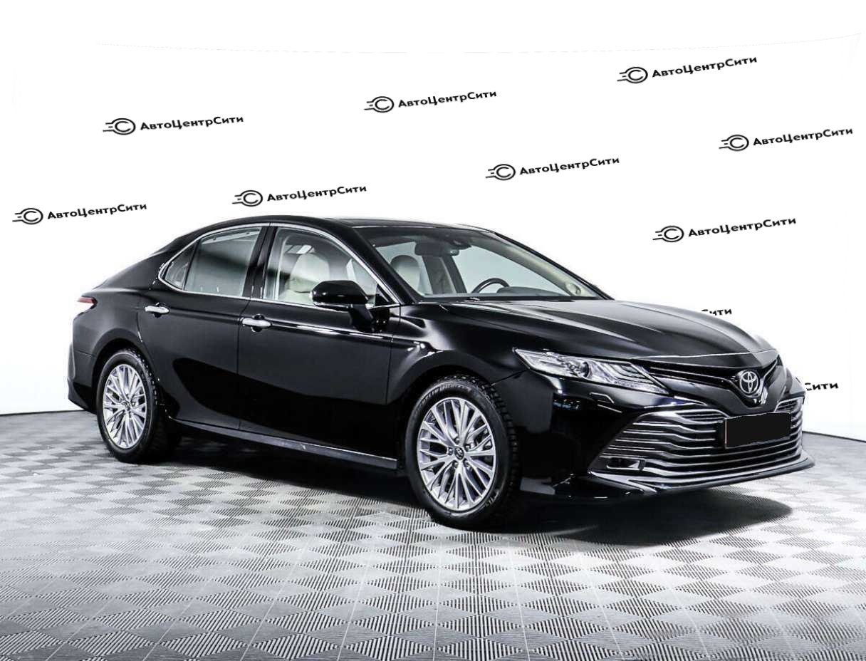 Toyota Camry с пробегом — 2018 год. Фото: #2