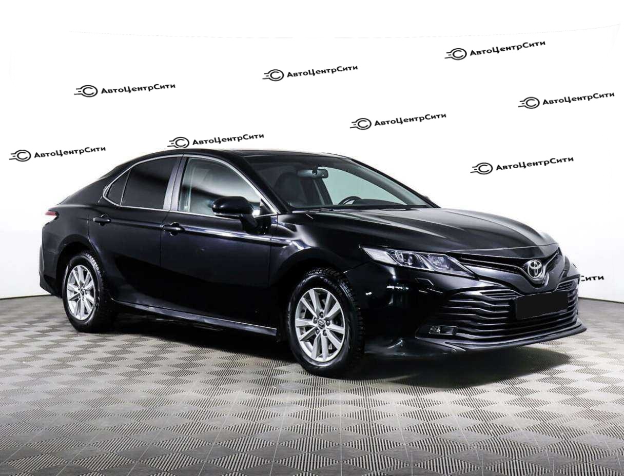 Toyota Camry с пробегом — 2018 год. Фото: #2