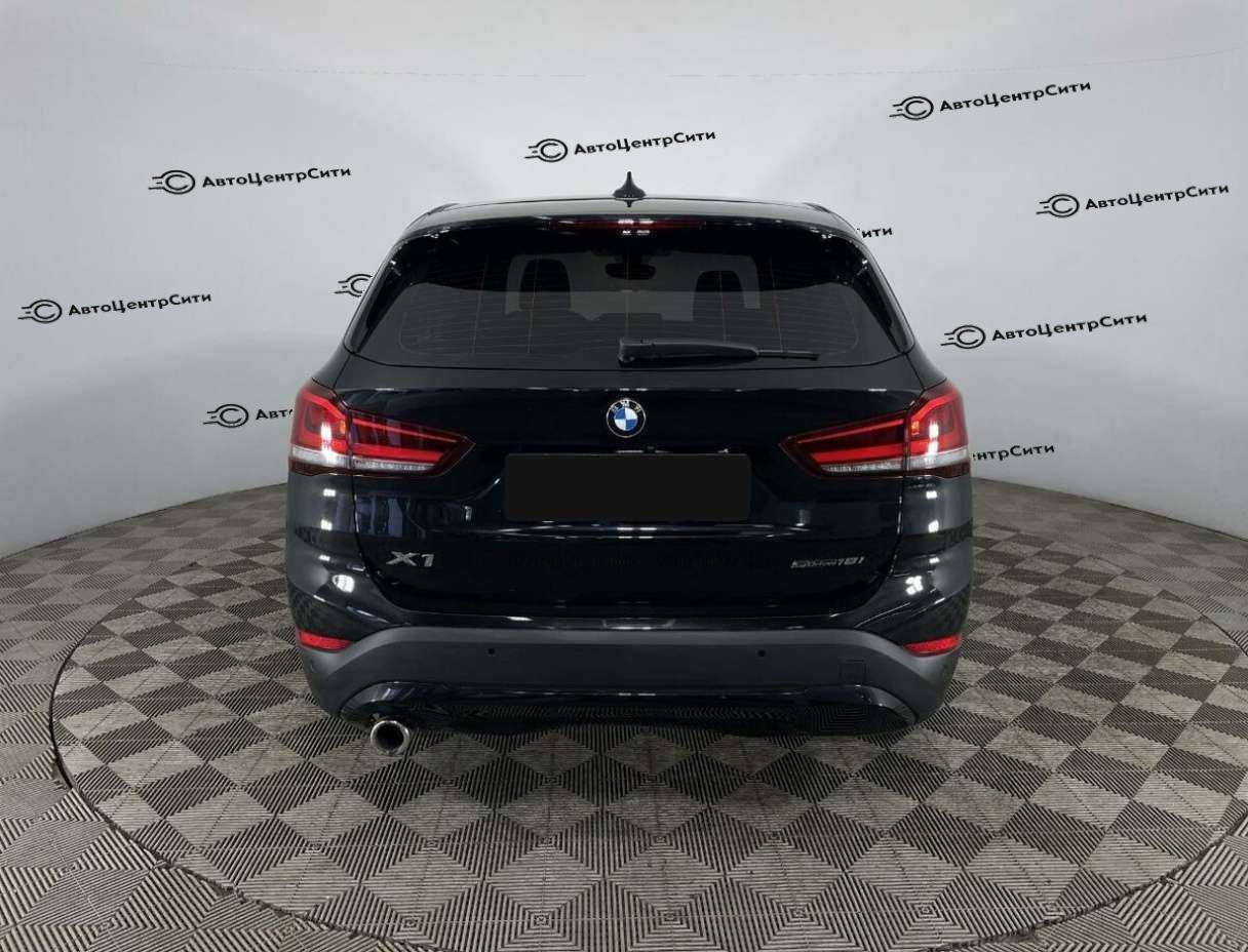 BMW X1 с пробегом — 2021 год. Фото: #2