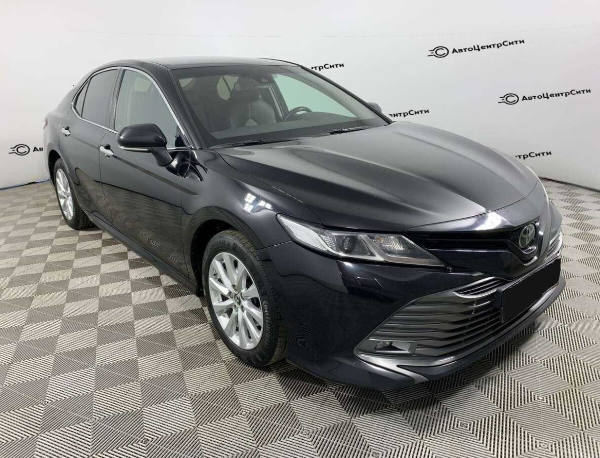 Toyota Camry с пробегом — 2019 год. Фото: #2
