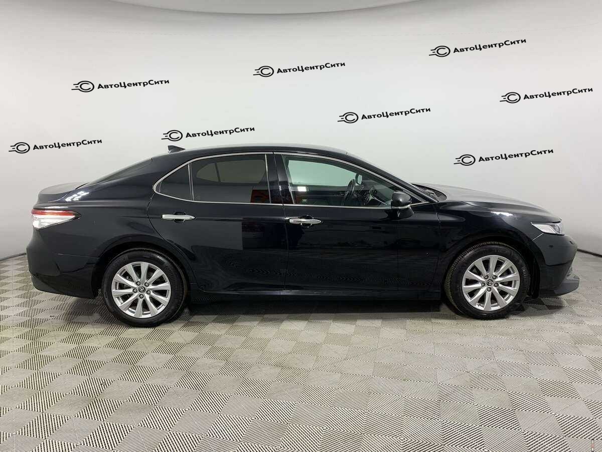 Toyota Camry с пробегом — 2019 год. Фото: #3