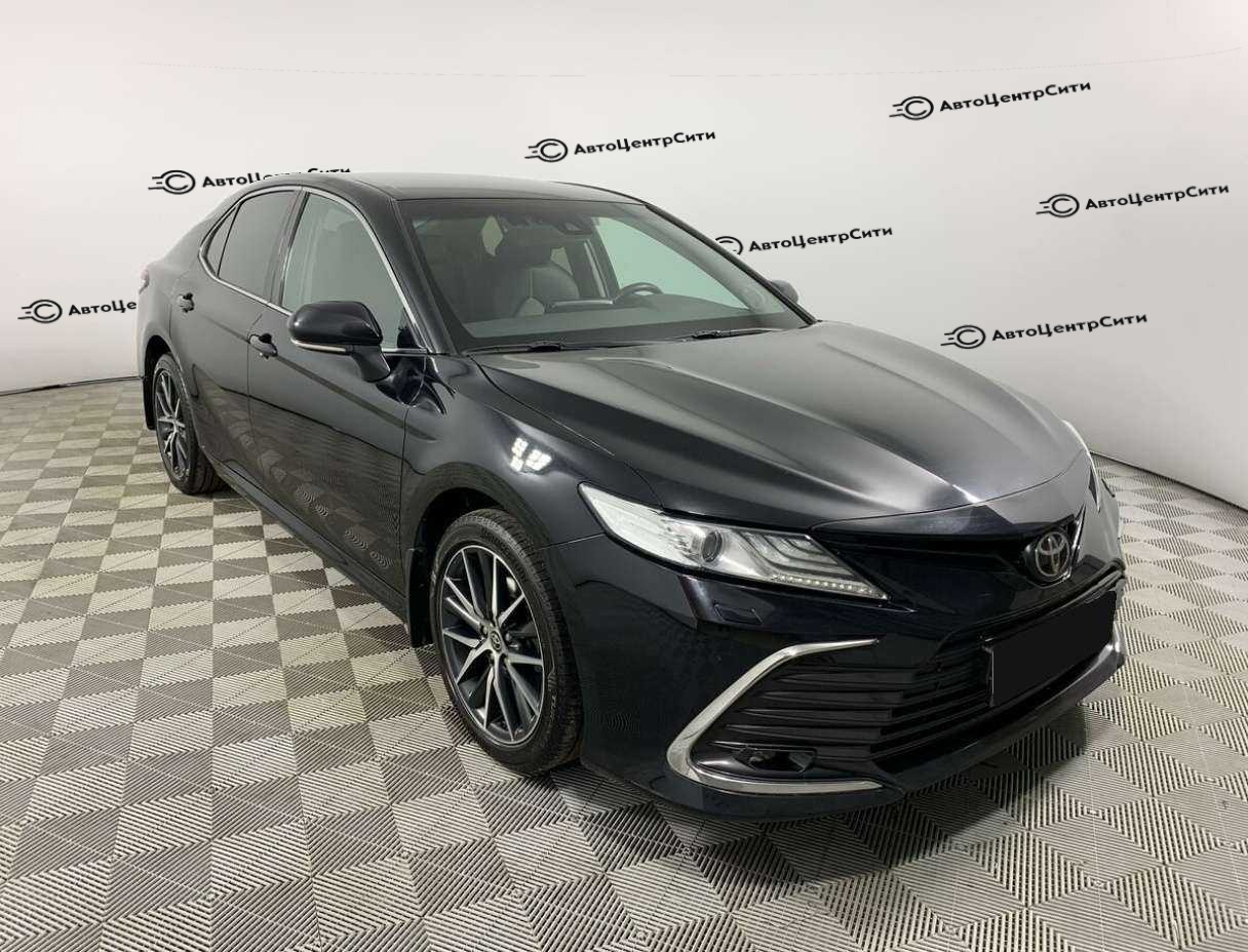 Toyota Camry с пробегом — 2021 год. Фото: #2
