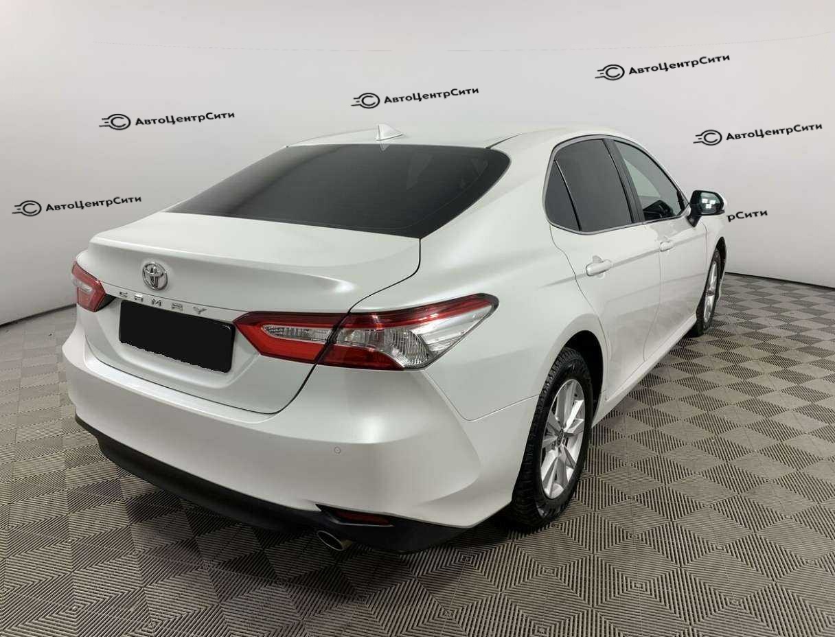 Toyota Camry с пробегом — 2020 год. Фото: #4
