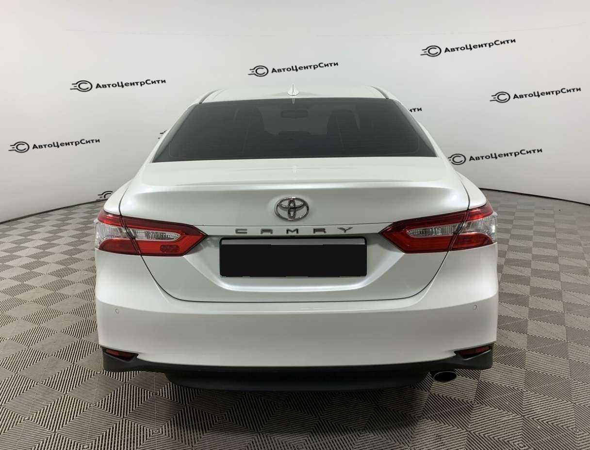 Toyota Camry с пробегом — 2020 год. Фото: #5