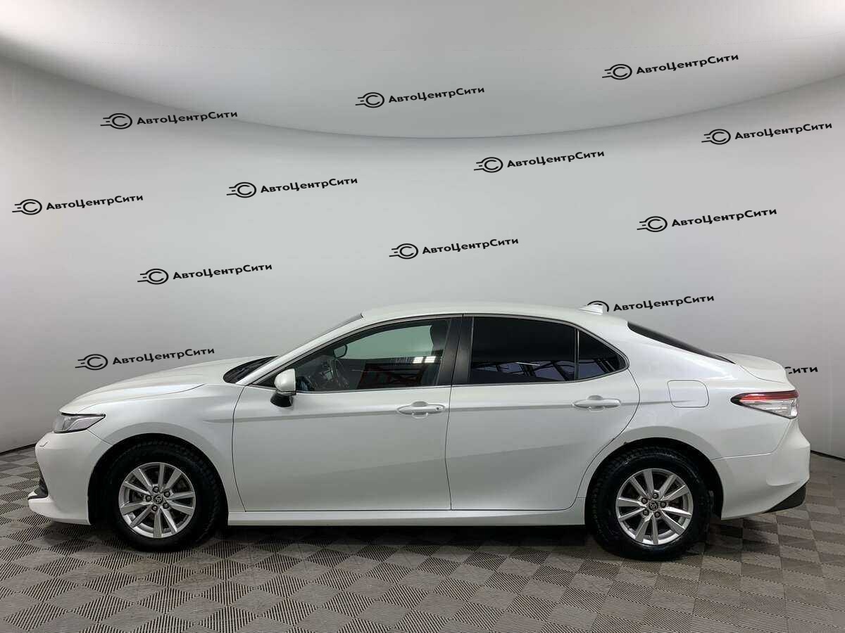 Toyota Camry с пробегом — 2020 год. Фото: #7