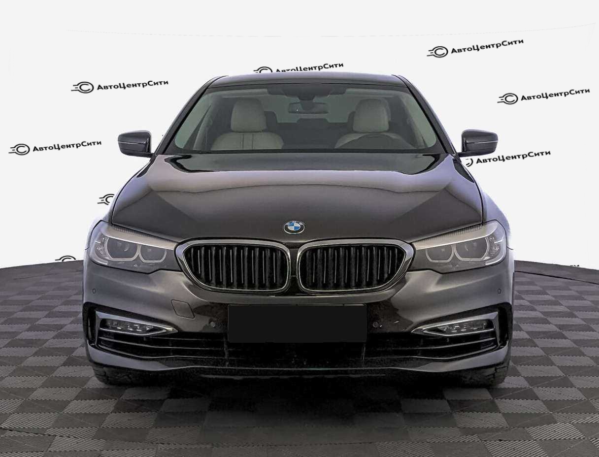 BMW 5 серии с пробегом — 2017 год. Фото: #1