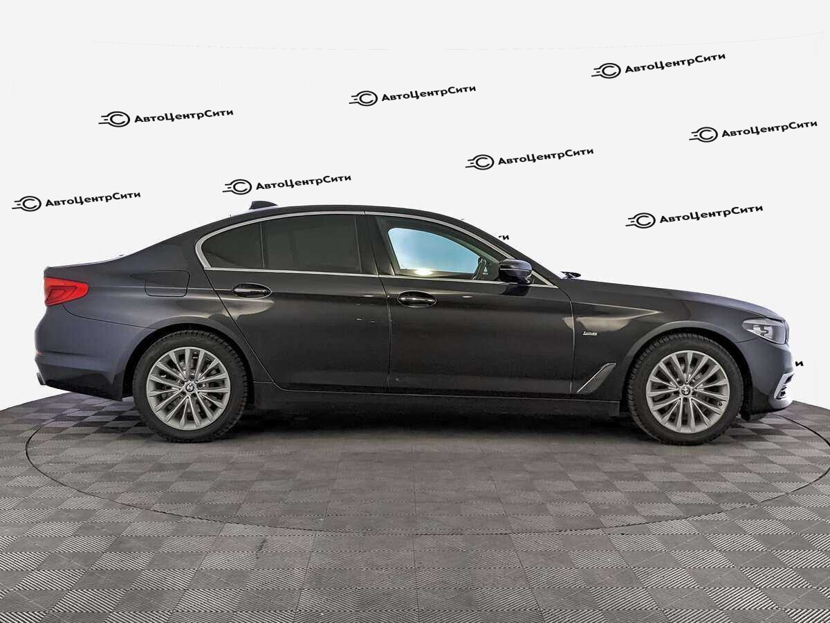 BMW 5 серии с пробегом — 2017 год. Фото: #3