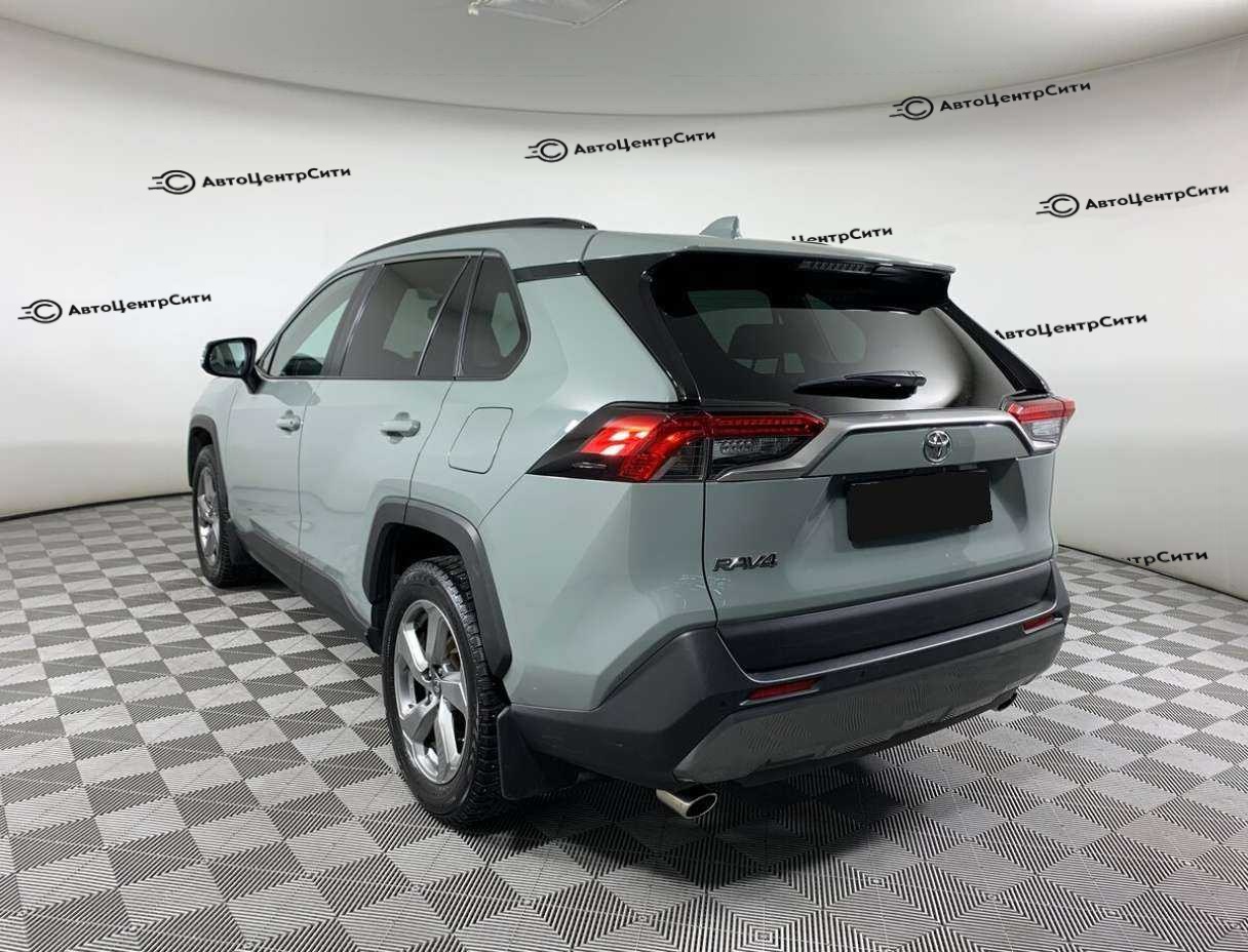 Toyota RAV4 с пробегом — 2020 год. Фото: #6