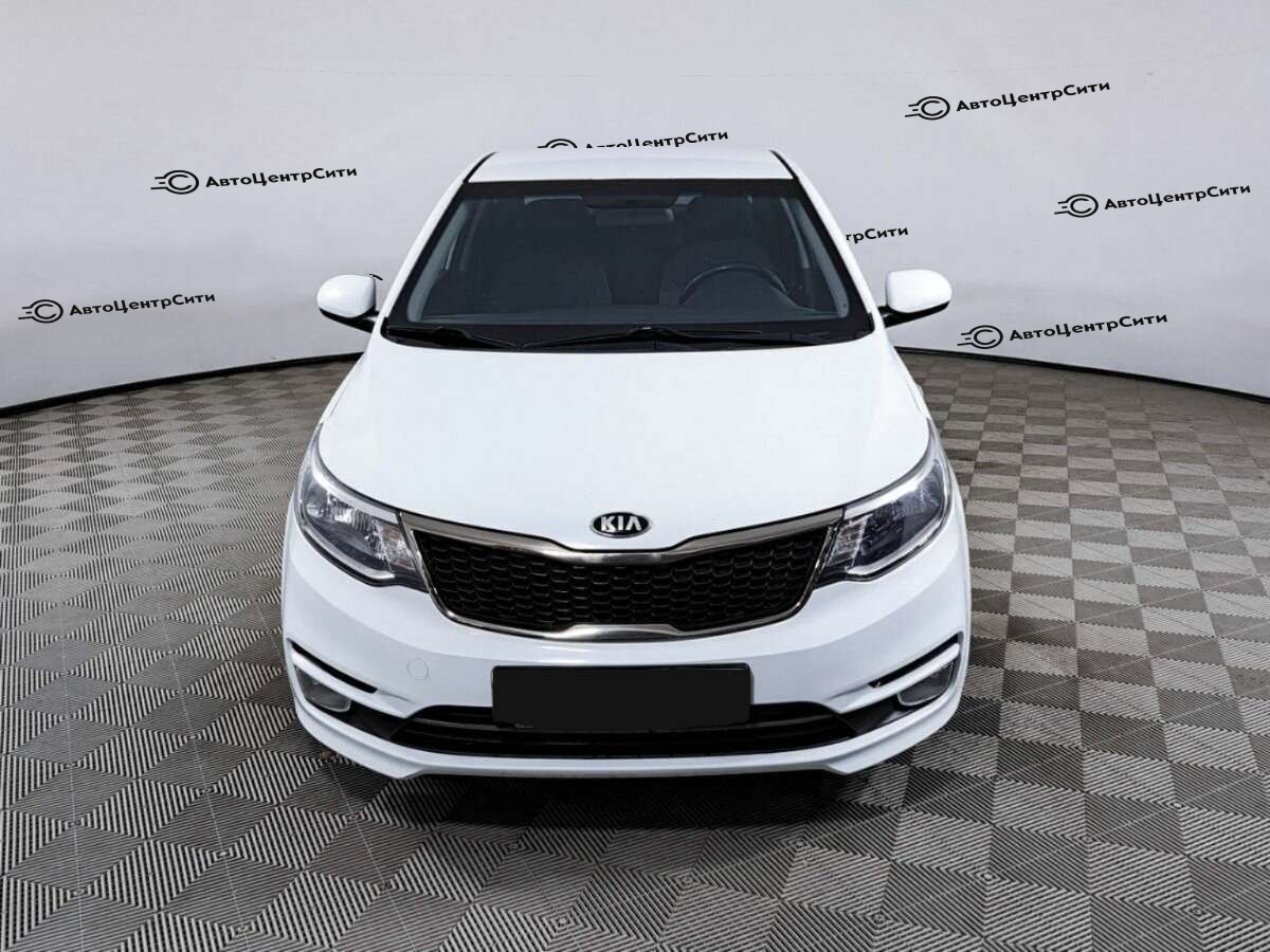 Kia Rio с пробегом — 2017 год. Фото: #1