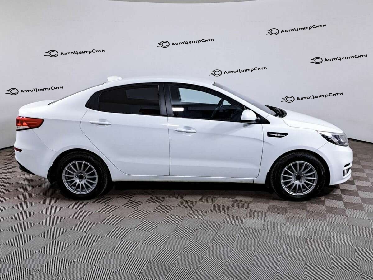 Kia Rio с пробегом — 2017 год. Фото: #3