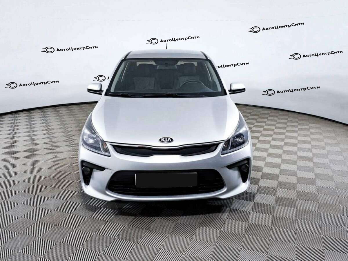 Kia Rio с пробегом — 2017 год. Фото: #1