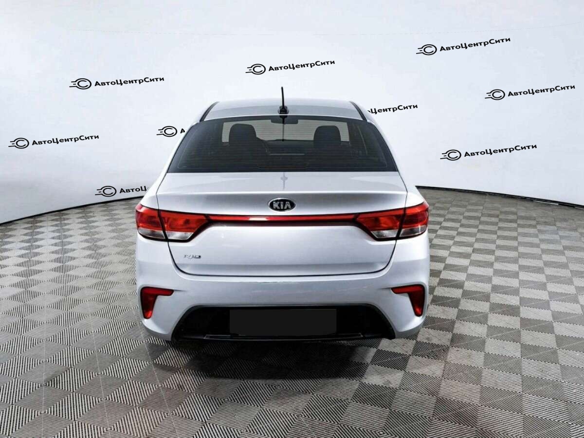 Kia Rio с пробегом — 2017 год. Фото: #5