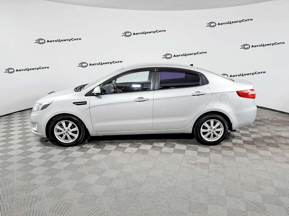 Kia Rio с пробегом — 2012 год. Фото: #6