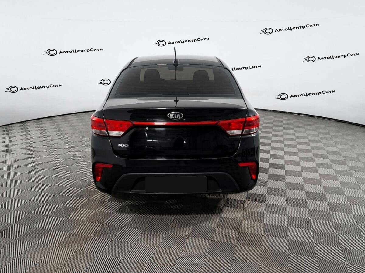 Kia Rio с пробегом — 2017 год. Фото: #5