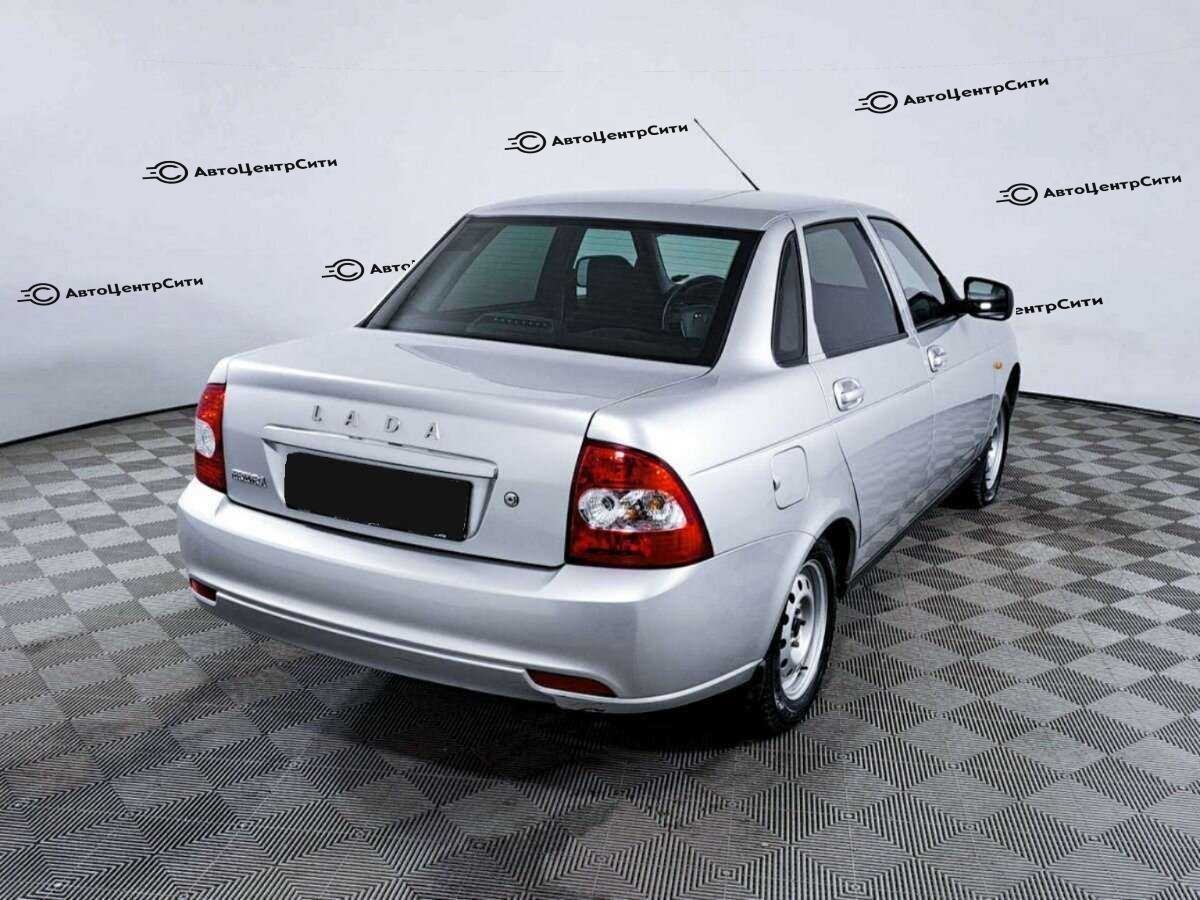 Lada (ВАЗ) Priora с пробегом — 2017 год. Фото: #4