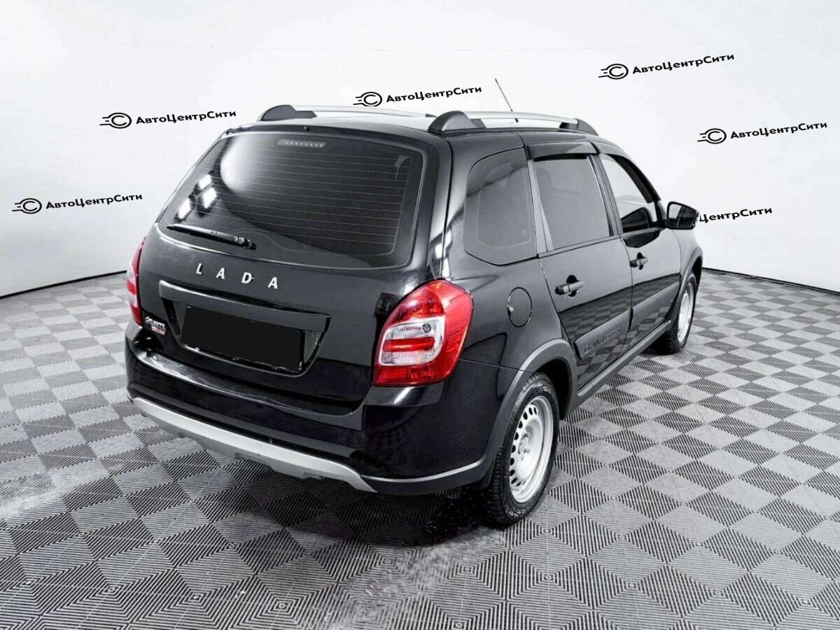 Lada (ВАЗ) Granta с пробегом — 2023 год. Фото: #3