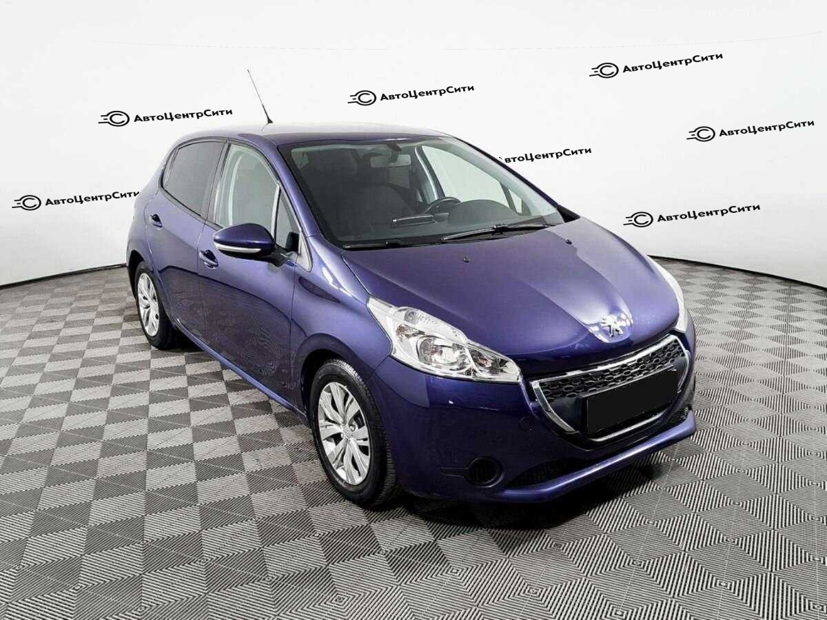 Peugeot 208 с пробегом — 2013 год. Фото: #2