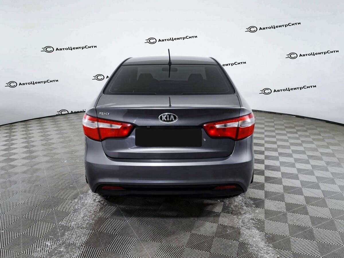 Kia Rio с пробегом — 2014 год. Фото: #5