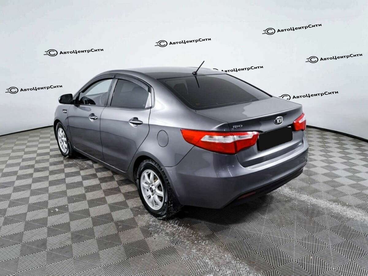 Kia Rio с пробегом — 2014 год. Фото: #6