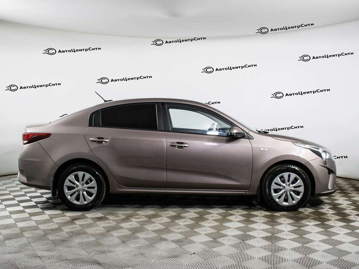 Kia Rio с пробегом — 2021 год. Фото: #3