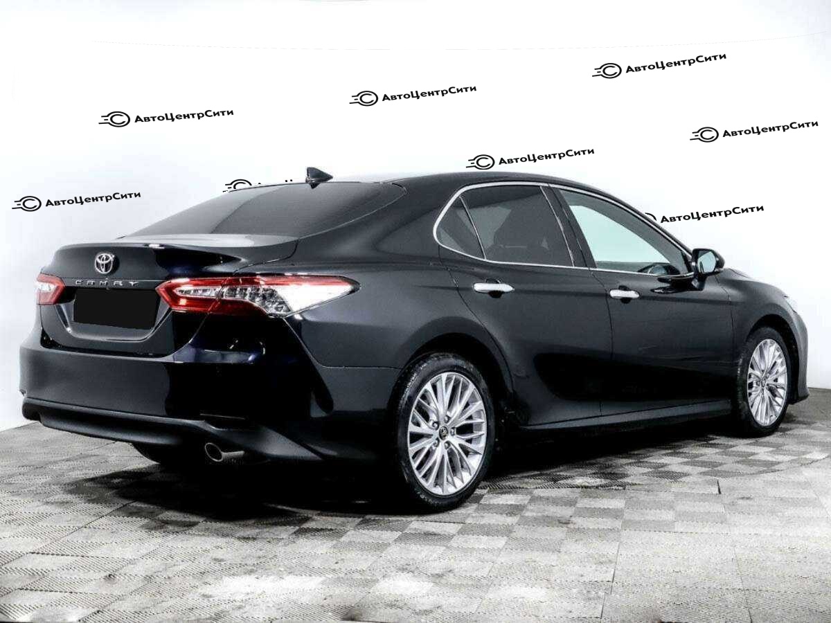 Toyota Camry с пробегом — 2019 год. Фото: #3