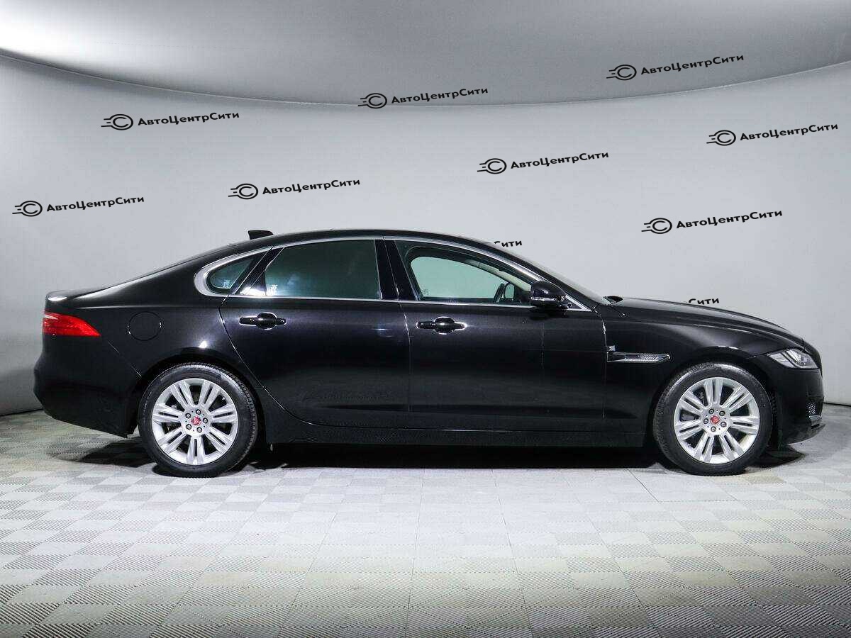 Jaguar XF с пробегом — 2018 год. Фото: #3