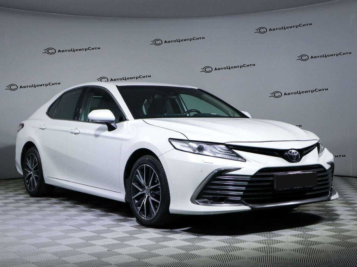 Toyota Camry с пробегом — 2021 год. Фото: #2