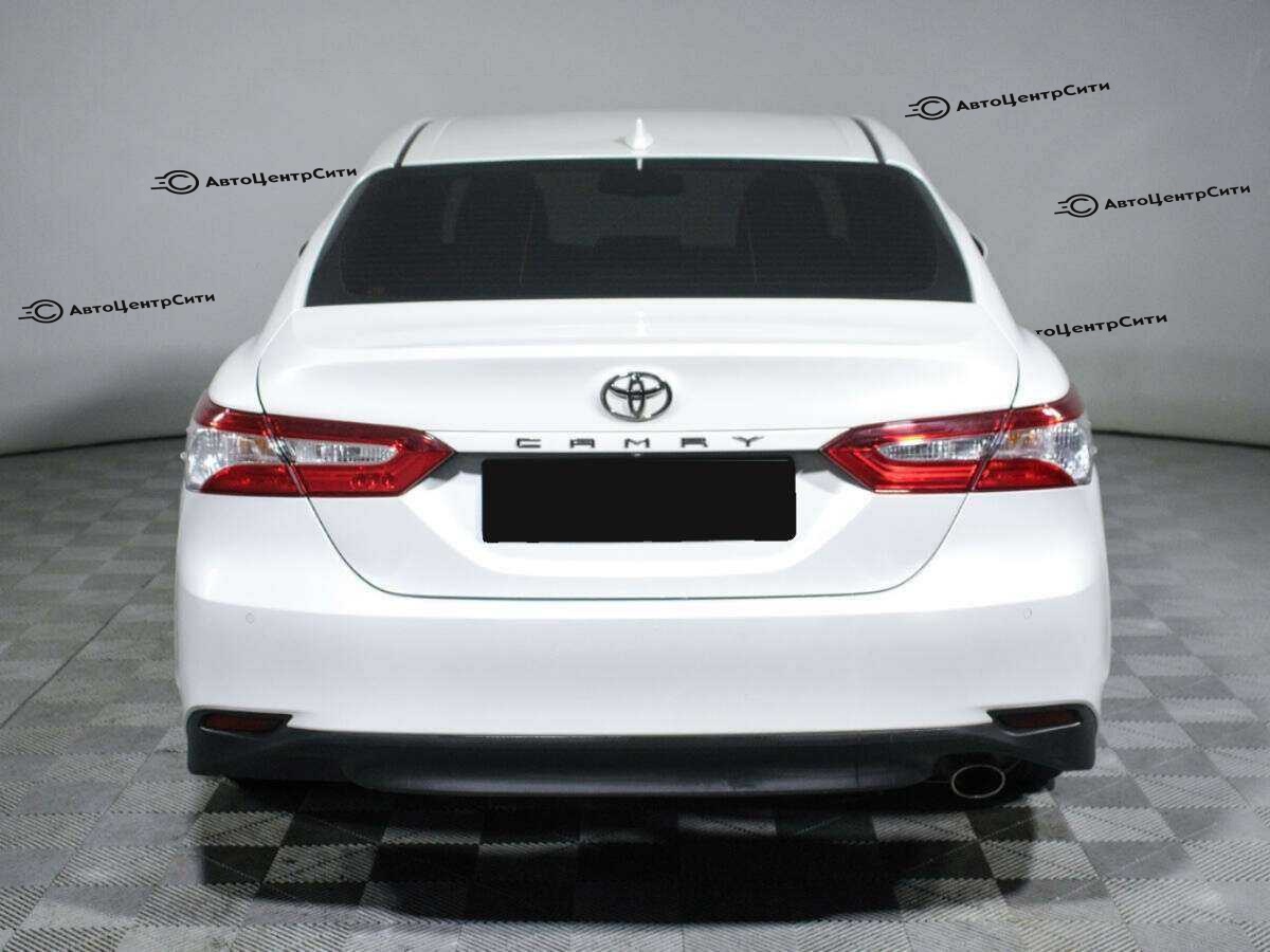 Toyota Camry с пробегом — 2020 год. Фото: #5