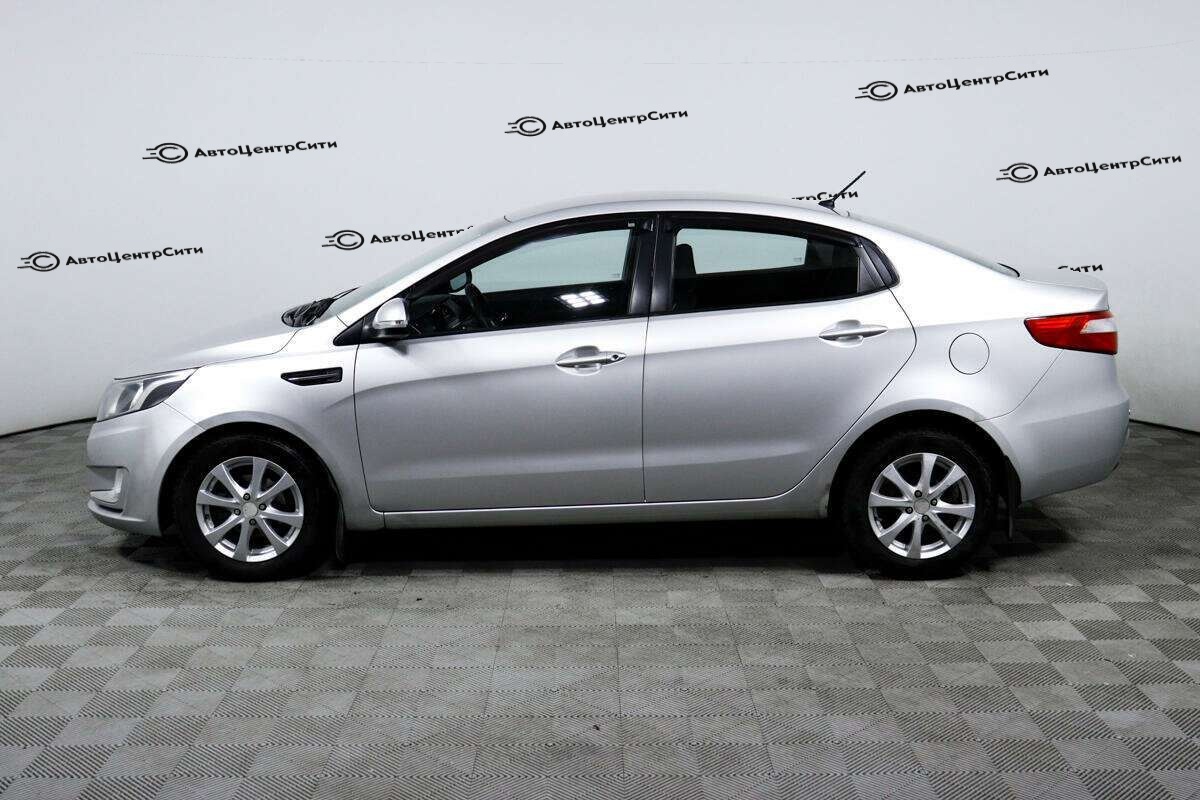 Kia Rio с пробегом — 2012 год. Фото: #7