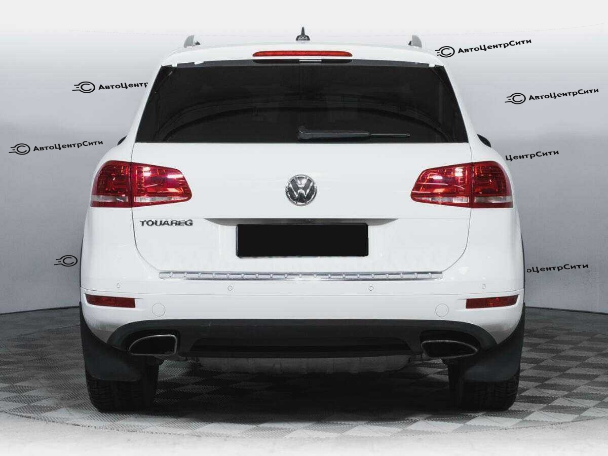 Volkswagen Touareg с пробегом — 2014 год. Фото: #4