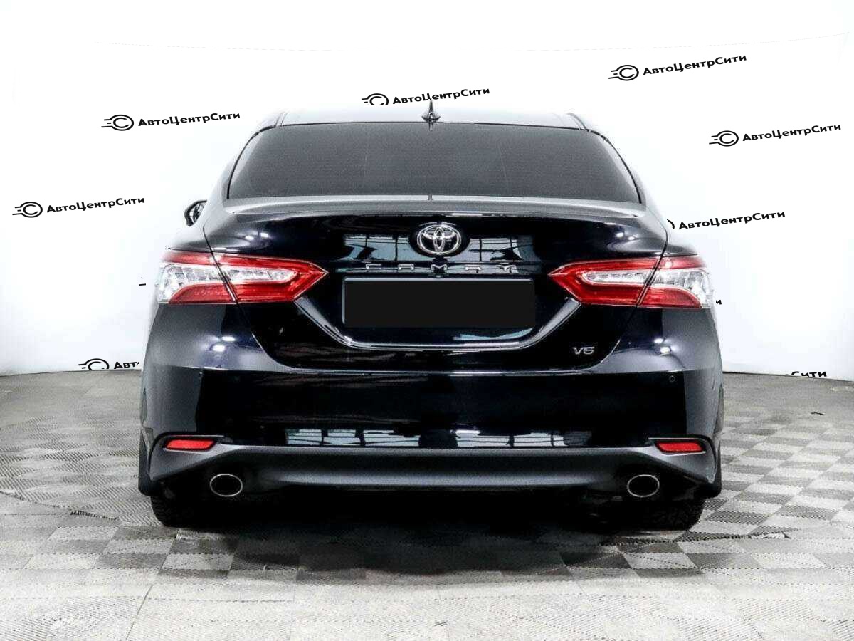 Toyota Camry с пробегом — 2018 год. Фото: #4