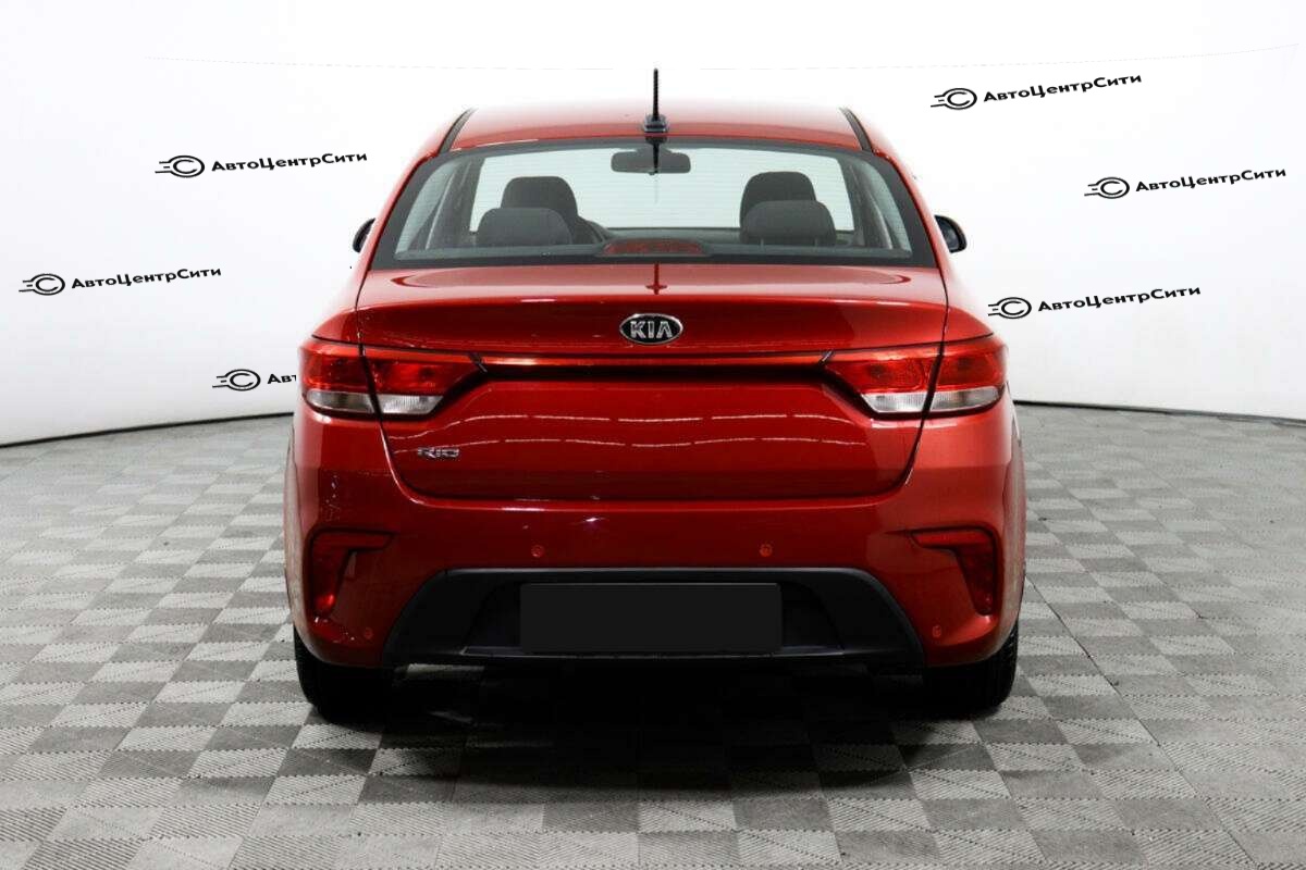 Kia Rio с пробегом — 2018 год. Фото: #5
